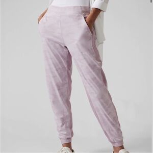 Athleta Brooklyn Lined Ankle Camo Jogger Pants mid rise